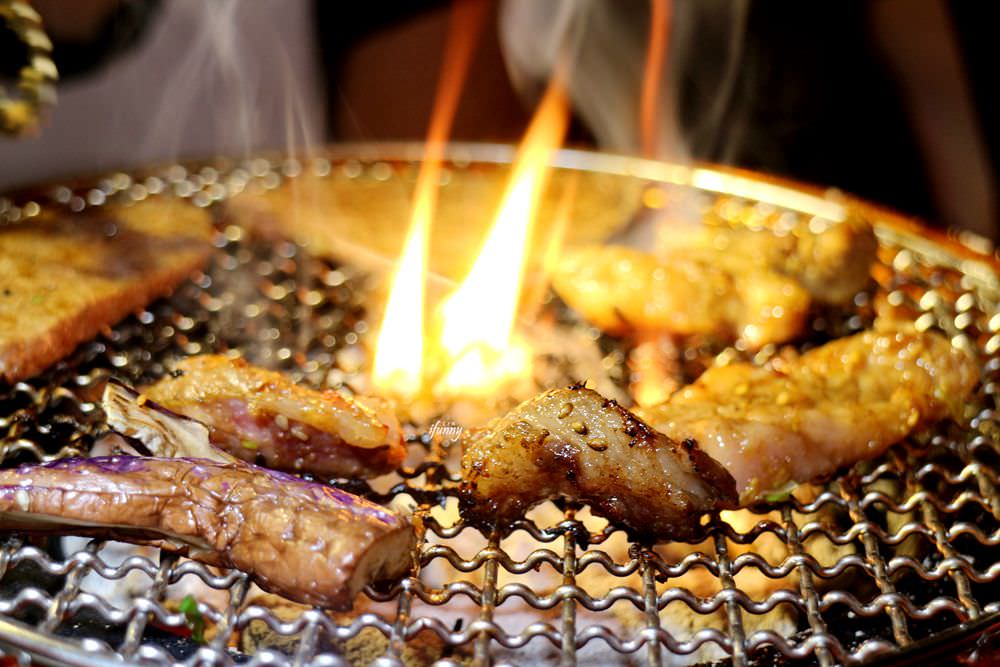 [忠孝敦化站]まるみち丸道燒肉台北店~超威的次世代橫隔膜 - ifunny 艾方妮的遊樂場