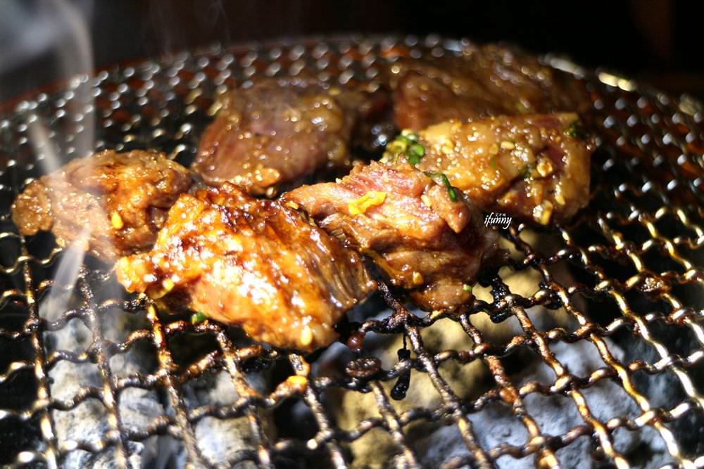 [忠孝敦化站]まるみち丸道燒肉台北店~超威的次世代橫隔膜 - ifunny 艾方妮的遊樂場