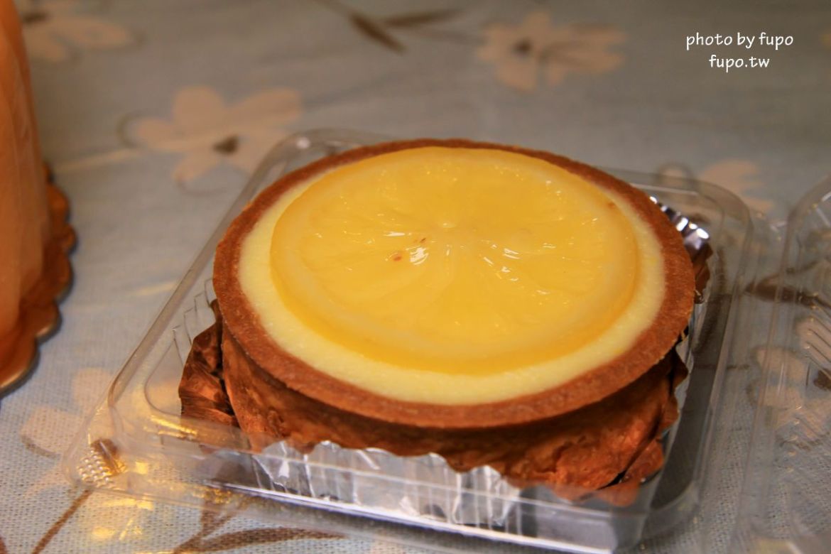 極機密甜點(沒有招牌沒有目錄),隱藏在花店裡的美好滋味~在充滿花香的地方享用甜點,拍照也超級美的阿(IG客必訪)-嘉義康樂街綠鄉花藝烘焙手工製作