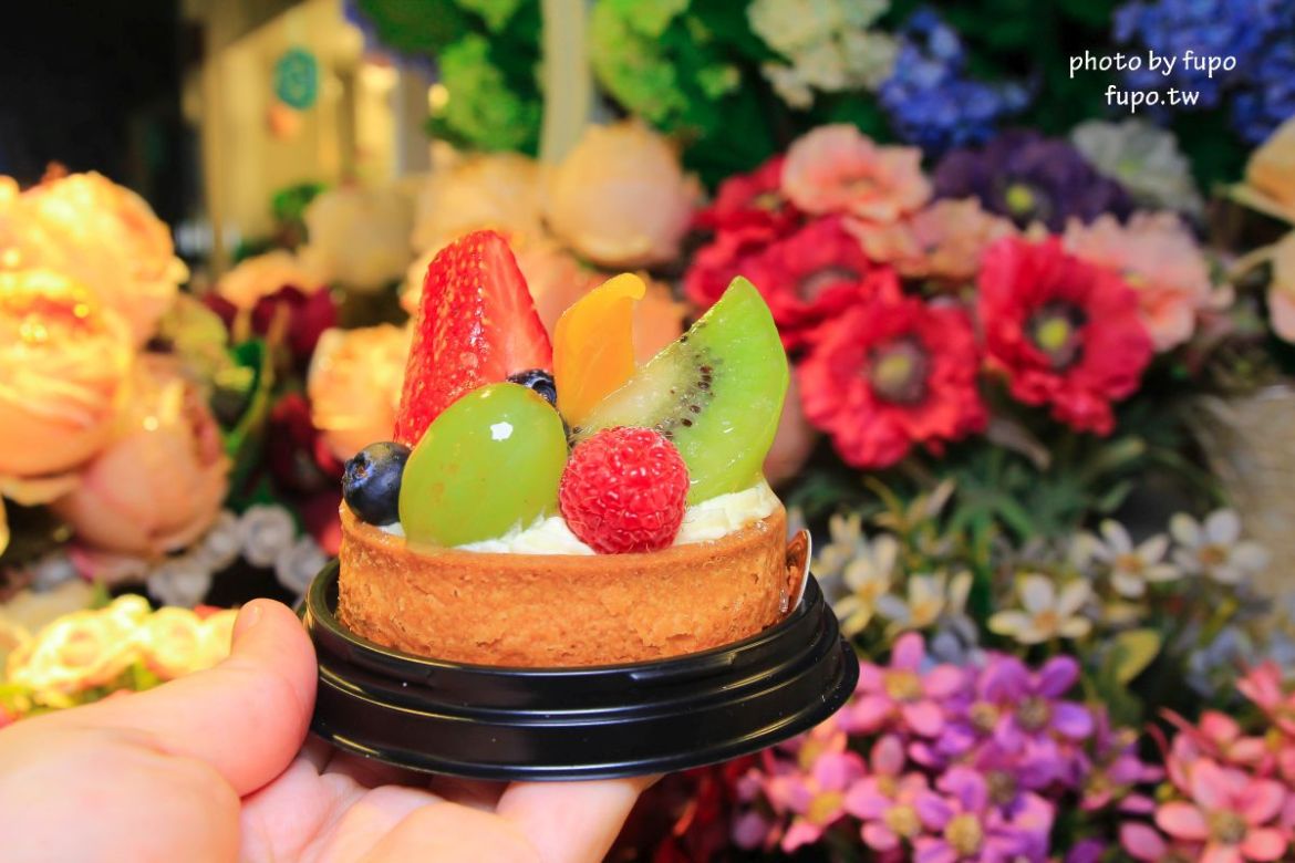 極機密甜點(沒有招牌沒有目錄),隱藏在花店裡的美好滋味~在充滿花香的地方享用甜點,拍照也超級美的阿(IG客必訪)-嘉義康樂街綠鄉花藝烘焙手工製作