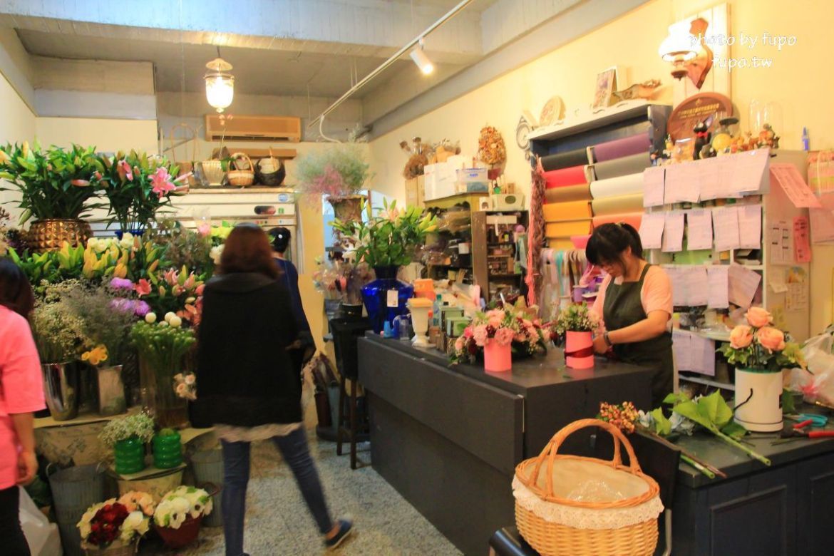 極機密甜點(沒有招牌沒有目錄),隱藏在花店裡的美好滋味~在充滿花香的地方享用甜點,拍照也超級美的阿(IG客必訪)-嘉義康樂街綠鄉花藝烘焙手工製作