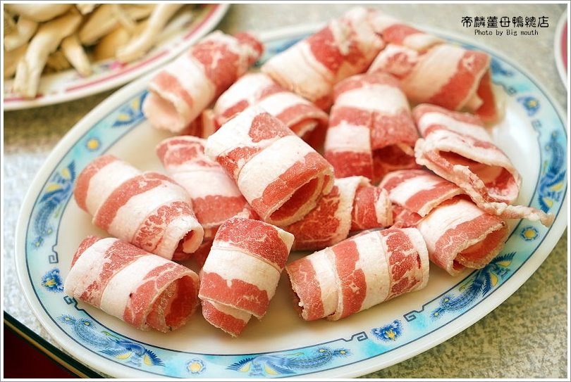 【台中美食】帝麟薑母鴨(沈)健行總店‧20餘年的冬季溫補美味!湯頭濃郁甘醇、餐點多元、價位平實!