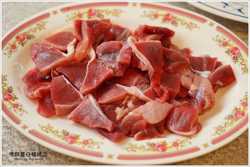 【台中美食】帝麟薑母鴨(沈)健行總店‧20餘年的冬季溫補美味!湯頭濃郁甘醇、餐點多元、價位平實!