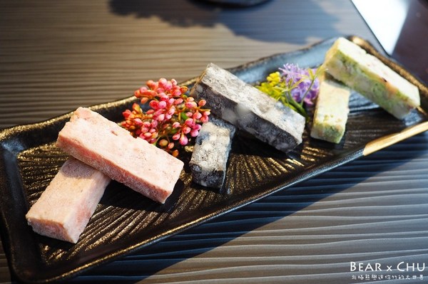 肉多多麻辣火鍋專賣店(松山南京店)：【台北火鍋推薦】肉多多麻辣火鍋專賣・彩椒御膳湯底令人難忘｜火鍋第一品牌