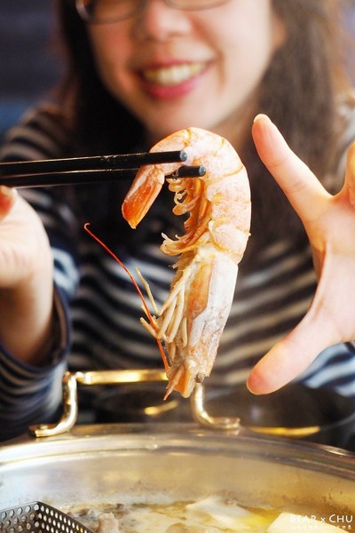 肉多多麻辣火鍋專賣店(松山南京店)：【台北火鍋推薦】肉多多麻辣火鍋專賣・彩椒御膳湯底令人難忘｜火鍋第一品牌