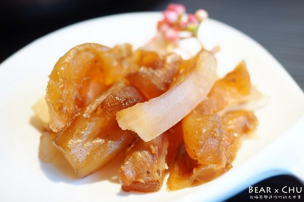 肉多多麻辣火鍋專賣店(松山南京店)：【台北火鍋推薦】肉多多麻辣火鍋專賣・彩椒御膳湯底令人難忘｜火鍋第一品牌