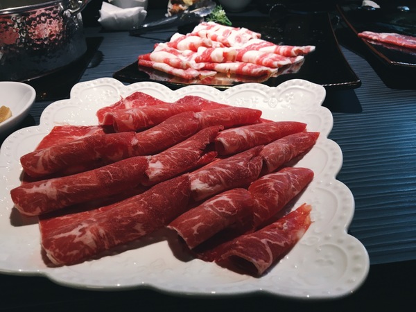 肉多多麻辣火鍋專賣店(松山南京店):肉多多麻辣火鍋專賣店|打卡就送prime級牛肉跟台灣產梅花豬(每桌不只一份)至12/31止|南京三民站1號|跨年夜鍋物首選 肉多多麻辣火鍋專賣店(松山南京店):肉多多麻辣火鍋專賣店|打卡就送prime級牛肉跟台灣產梅花豬(每桌不只一份)至12/31止|南京三民站1號|跨年夜鍋物首選