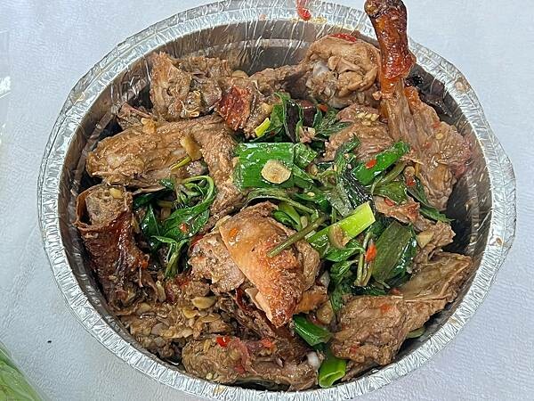 (台北烤鴨)京城烤鴨~嚴選肥美多汁櫻桃鴨、獨創生菜包鴨腿鬆、