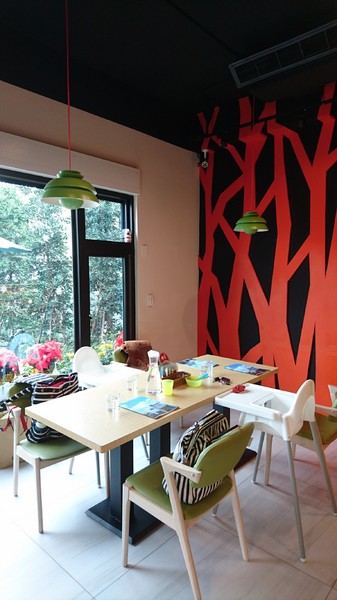 58咖啡行館：苗栗~58咖啡行館~溫馨舒適用餐環境~是朋友.情侶.家庭.親子聚會的不錯選擇~