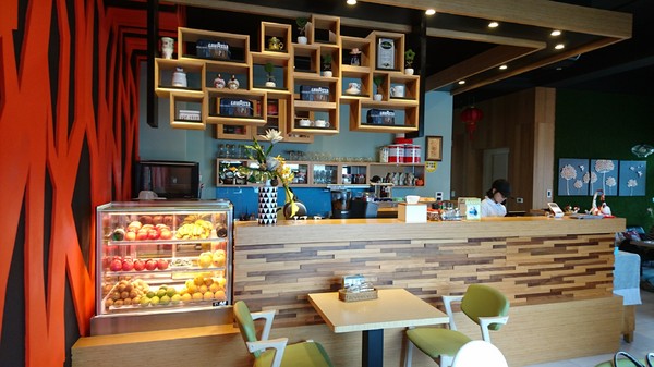 58咖啡行館：苗栗~58咖啡行館~溫馨舒適用餐環境~是朋友.情侶.家庭.親子聚會的不錯選擇~