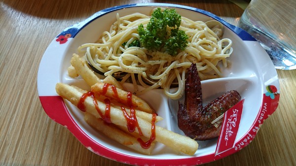 58咖啡行館：苗栗~58咖啡行館~溫馨舒適用餐環境~是朋友.情侶.家庭.親子聚會的不錯選擇~