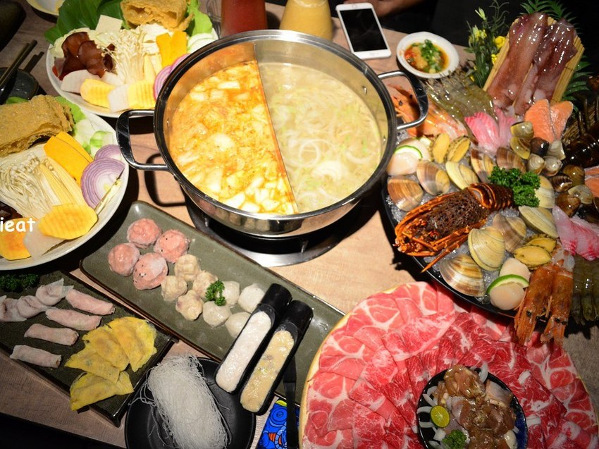 一個人不到八百元就能吃到精緻的龍蝦鴛鴦鍋，你心動了嗎？