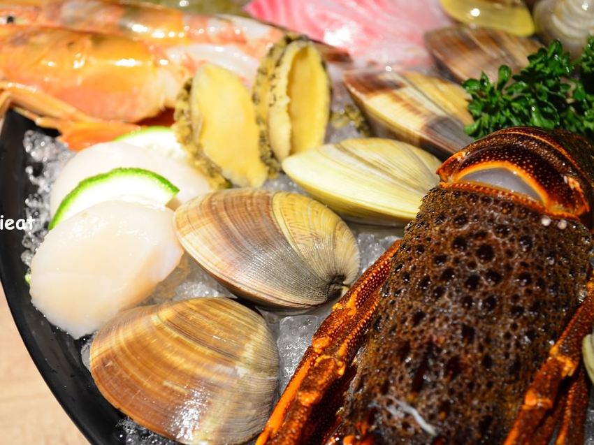 一個人不到八百元就能吃到精緻的龍蝦鴛鴦鍋，你心動了嗎？