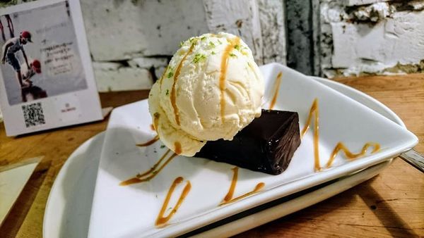 49069724_2204420672922943_931801637427609600_n