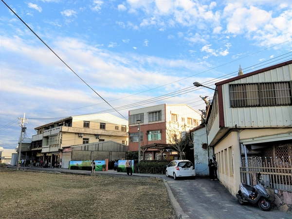 后里舊社天靈宮:【台中后里景點】舊社天靈宮~生動活潑五彩繽紛3D彩繪村,花卉博覽會的主題花現幸福互相呼應