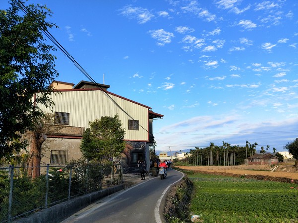 后里舊社天靈宮:【台中后里景點】舊社天靈宮~生動活潑五彩繽紛3D彩繪村,花卉博覽會的主題花現幸福互相呼應