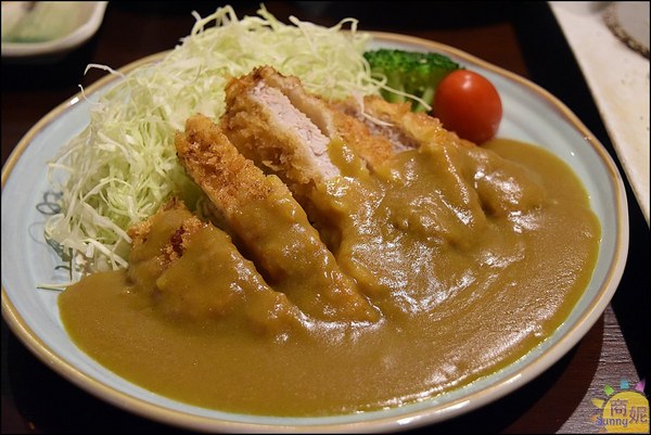 汱匠 居食:台中平價日式定食丼飯白飯湯品吃到飽。汱匠居食。早餐日式烤飯糰午餐吃到飽晚餐平價居酒屋還有球星可追@商妮吃喝遊樂