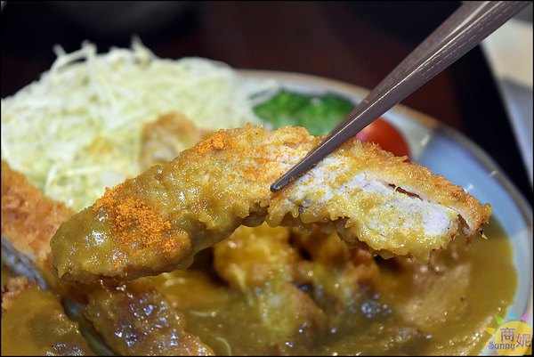 汱匠 居食:台中平價日式定食丼飯白飯湯品吃到飽。汱匠居食。早餐日式烤飯糰午餐吃到飽晚餐平價居酒屋還有球星可追@商妮吃喝遊樂