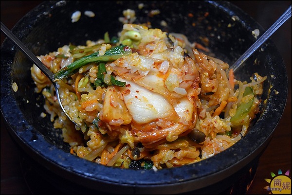 汱匠 居食:台中平價日式定食丼飯白飯湯品吃到飽。汱匠居食。早餐日式烤飯糰午餐吃到飽晚餐平價居酒屋還有球星可追@商妮吃喝遊樂