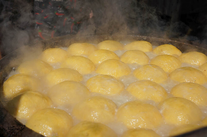 台南生煎包|草包生煎,天然黃配綠生煎包,現包現煎的好美味!!國華友愛新商圈美食 @緹雅瑪 美食旅遊趣