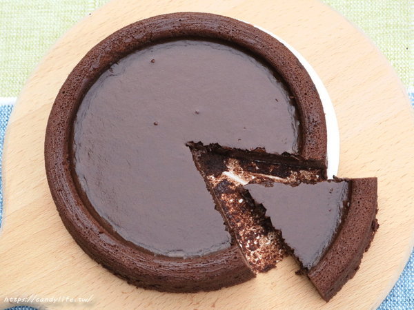 全聯福利中心(台中東興店)：全聯聯名Hershey’s巧克力強勢回歸，巧克力控準備好衝一波了嗎！