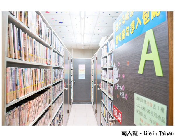 24H台南錦城崇會店:【台南休閒】二輪電影院|懷舊MTV|夜貓獨立包廂12小時只要300元|DVD.漫畫.小說.雜誌免費看到爽~24H台南錦城崇會店