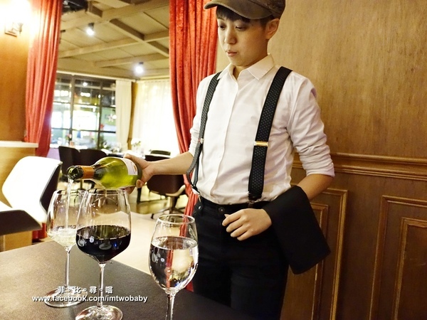 Duchamp Bistro&Cafe：Duchamp  Wine.Bistro.Cafe 杜象餐酒館 隱身在巷弄裡的浪漫異國料理 聖誕節限定-戰斧牛排尬海鮮部隊 視覺味覺雙享受！