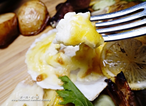 Duchamp Bistro&Cafe：Duchamp  Wine.Bistro.Cafe 杜象餐酒館 隱身在巷弄裡的浪漫異國料理 聖誕節限定-戰斧牛排尬海鮮部隊 視覺味覺雙享受！