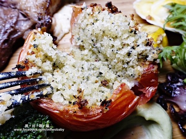 Duchamp Bistro&Cafe：Duchamp  Wine.Bistro.Cafe 杜象餐酒館 隱身在巷弄裡的浪漫異國料理 聖誕節限定-戰斧牛排尬海鮮部隊 視覺味覺雙享受！