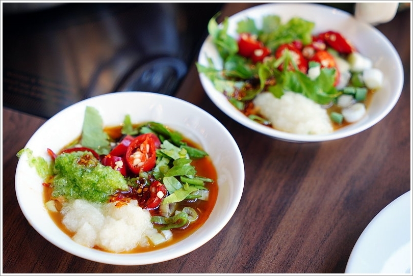 【台中火鍋】黃金張老甕東北酸菜白肉鍋.天然發酵的酸白菜鍋酸甜回甘,超人氣手工麵食點心也推薦!