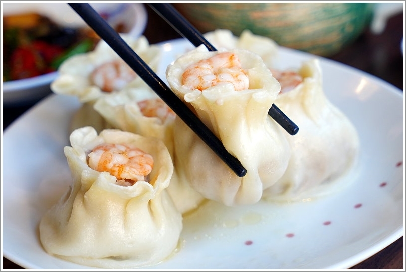 【台中火鍋】黃金張老甕東北酸菜白肉鍋.天然發酵的酸白菜鍋酸甜回甘,超人氣手工麵食點心也推薦!