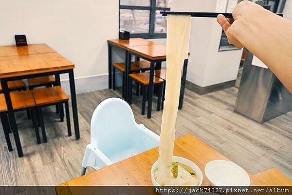 {台中美食}台中市區美食:「麵粉遇到水」,低調到不行的美味麵