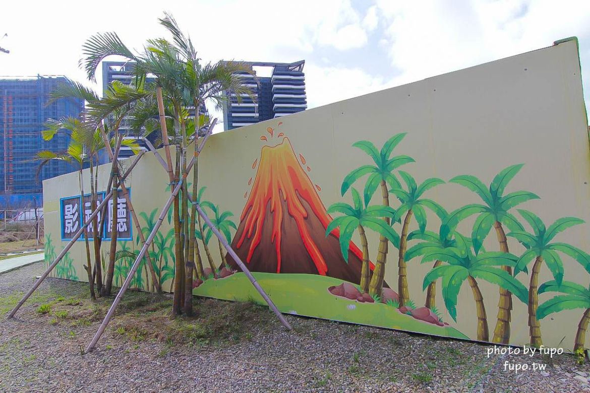 就是要玩！全台最高巨型扭蛋機~2018淡水蛋蛋嘉年華：多款彩色貨櫃進駐,可愛市集,沙堆.球池.扮家家酒組合.DIY,交通,票價,停車場,路線,一日遊