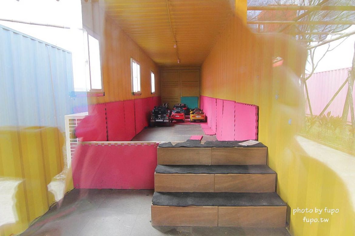 就是要玩！全台最高巨型扭蛋機~2018淡水蛋蛋嘉年華：多款彩色貨櫃進駐,可愛市集,沙堆.球池.扮家家酒組合.DIY,交通,票價,停車場,路線,一日遊