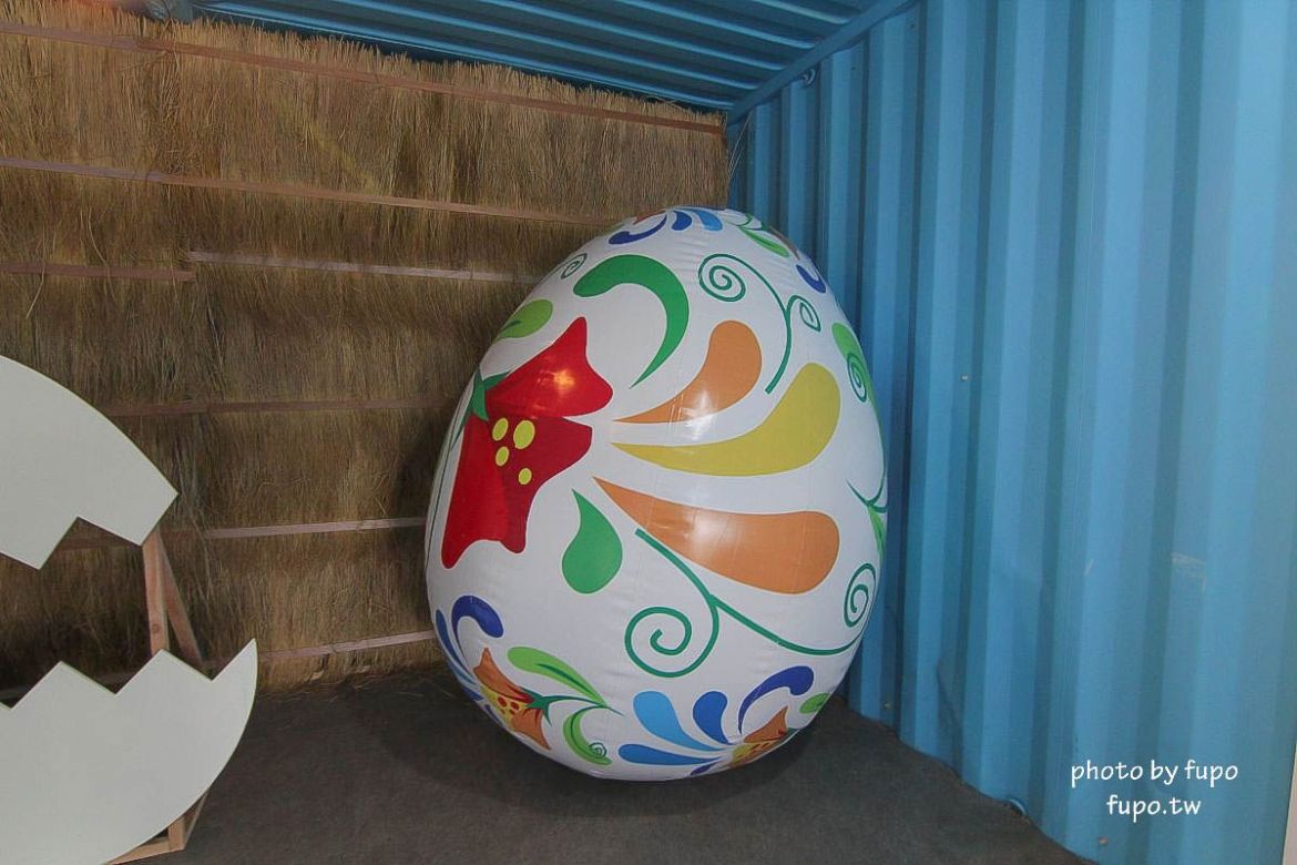 就是要玩！全台最高巨型扭蛋機~2018淡水蛋蛋嘉年華：多款彩色貨櫃進駐,可愛市集,沙堆.球池.扮家家酒組合.DIY,交通,票價,停車場,路線,一日遊
