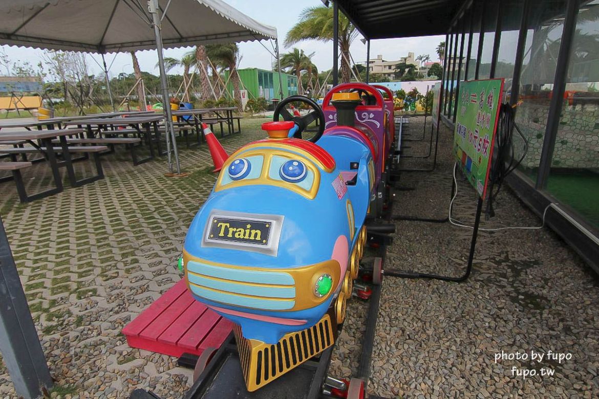 就是要玩！全台最高巨型扭蛋機~2018淡水蛋蛋嘉年華：多款彩色貨櫃進駐,可愛市集,沙堆.球池.扮家家酒組合.DIY,交通,票價,停車場,路線,一日遊