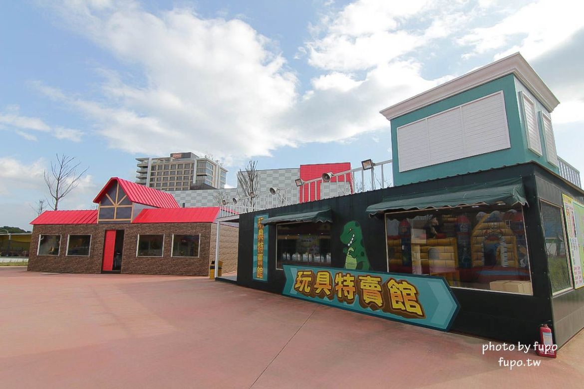 就是要玩！全台最高巨型扭蛋機~2018淡水蛋蛋嘉年華：多款彩色貨櫃進駐,可愛市集,沙堆.球池.扮家家酒組合.DIY,交通,票價,停車場,路線,一日遊