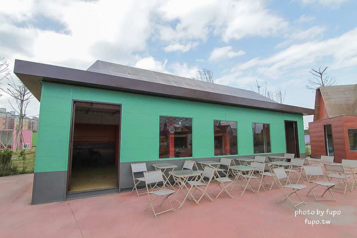 就是要玩！全台最高巨型扭蛋機~2018淡水蛋蛋嘉年華：多款彩色貨櫃進駐,可愛市集,沙堆.球池.扮家家酒組合.DIY,交通,票價,停車場,路線,一日遊