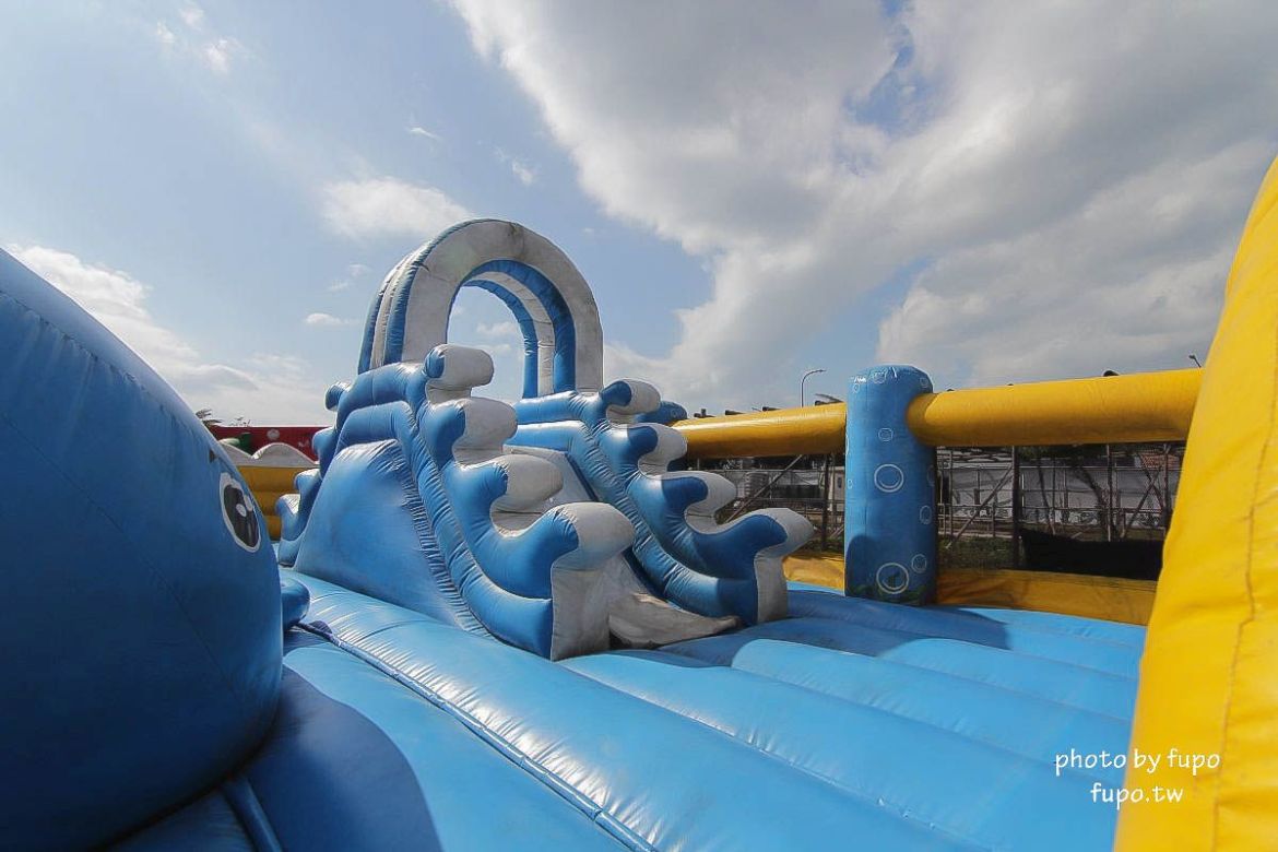 就是要玩！全台最高巨型扭蛋機~2018淡水蛋蛋嘉年華：多款彩色貨櫃進駐,可愛市集,沙堆.球池.扮家家酒組合.DIY,交通,票價,停車場,路線,一日遊