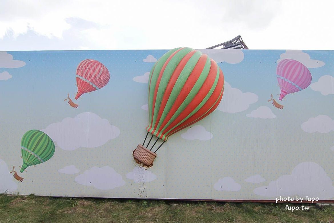 就是要玩！全台最高巨型扭蛋機~2018淡水蛋蛋嘉年華：多款彩色貨櫃進駐,可愛市集,沙堆.球池.扮家家酒組合.DIY,交通,票價,停車場,路線,一日遊