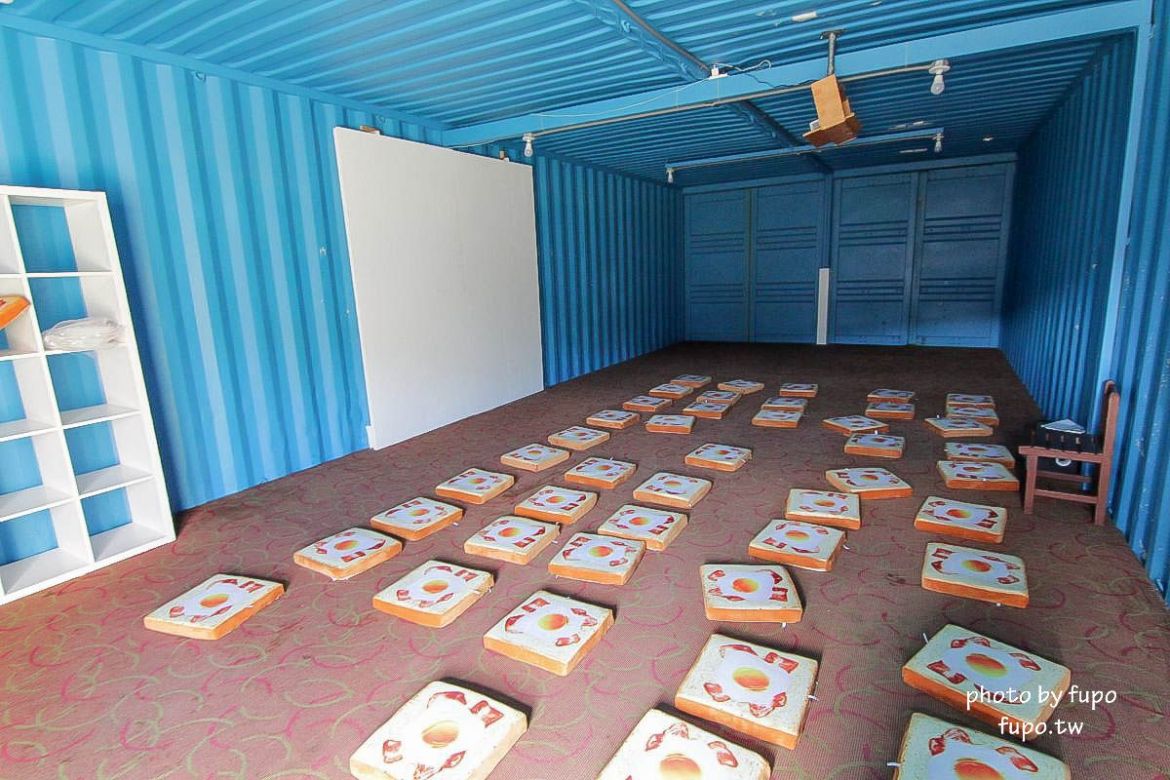 就是要玩！全台最高巨型扭蛋機~2018淡水蛋蛋嘉年華：多款彩色貨櫃進駐,可愛市集,沙堆.球池.扮家家酒組合.DIY,交通,票價,停車場,路線,一日遊