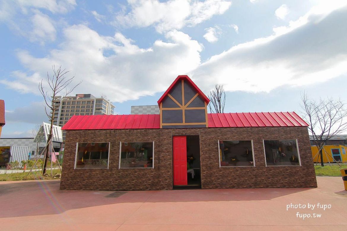 就是要玩！全台最高巨型扭蛋機~2018淡水蛋蛋嘉年華：多款彩色貨櫃進駐,可愛市集,沙堆.球池.扮家家酒組合.DIY,交通,票價,停車場,路線,一日遊