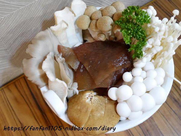 【東區麻辣鍋】老鼎旺川味鍋物-仁愛總店 #老鼎旺 #老鼎旺麻辣鍋 #大安區老鼎旺 #大安區鍋物 #大安區麻辣鍋 #東區麻辣鍋 #北市麻辣鍋 #功夫銷魂麵 #銷魂麵 #天下第一爪 #老鼎旺鳳爪 #化骨綿爪 (12).JPG