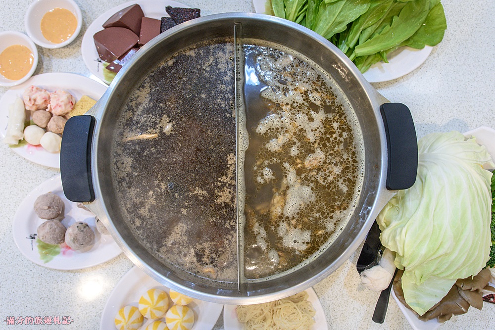 新竹竹北火鍋》山林薑母鴨(竹北店) 薑母雞/烏蔘雞/蒜頭雞 鴛鴦組合澎湃上桌 讓你溫暖整個冬季 - 滿分的旅遊札記