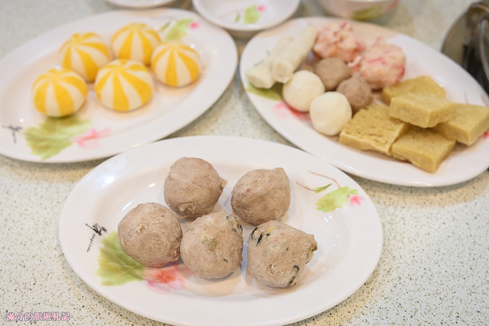 新竹竹北火鍋》山林薑母鴨(竹北店) 薑母雞/烏蔘雞/蒜頭雞 鴛鴦組合澎湃上桌 讓你溫暖整個冬季 - 滿分的旅遊札記