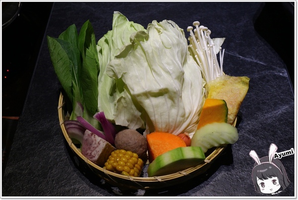 捌圓堂和牛龍蝦帝王蟹鍋物專賣店-天母新光店：[食記]►台北士林區◄12/15盛大新開幕、網路紅人跟藝人一起嗑鍋之捌圓堂和牛龍蝦帝王蟹鍋物專賣店-天母新光店