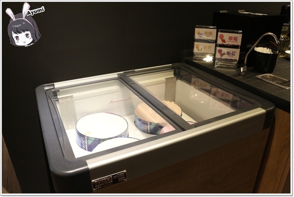 捌圓堂和牛龍蝦帝王蟹鍋物專賣店-天母新光店：[食記]►台北士林區◄12/15盛大新開幕、網路紅人跟藝人一起嗑鍋之捌圓堂和牛龍蝦帝王蟹鍋物專賣店-天母新光店