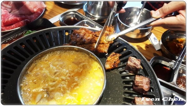 啾哇嘿喲-韓式烤肉專門店-臺中逢甲1號店：《逢甲夜市韓式烤肉吃到飽》CP值高\豪華豐富澎湃的烤肉-盡在『啾哇嘿喲 韓式烤肉專門店-臺中逢甲1號店』