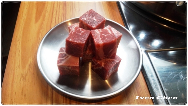 啾哇嘿喲-韓式烤肉專門店-臺中逢甲1號店：《逢甲夜市韓式烤肉吃到飽》CP值高\豪華豐富澎湃的烤肉-盡在『啾哇嘿喲 韓式烤肉專門店-臺中逢甲1號店』