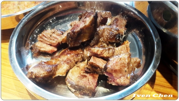 啾哇嘿喲-韓式烤肉專門店-臺中逢甲1號店：《逢甲夜市韓式烤肉吃到飽》CP值高\豪華豐富澎湃的烤肉-盡在『啾哇嘿喲 韓式烤肉專門店-臺中逢甲1號店』